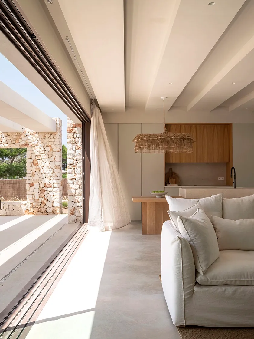 Glass, stone, and light dissolve the boundaries of space.