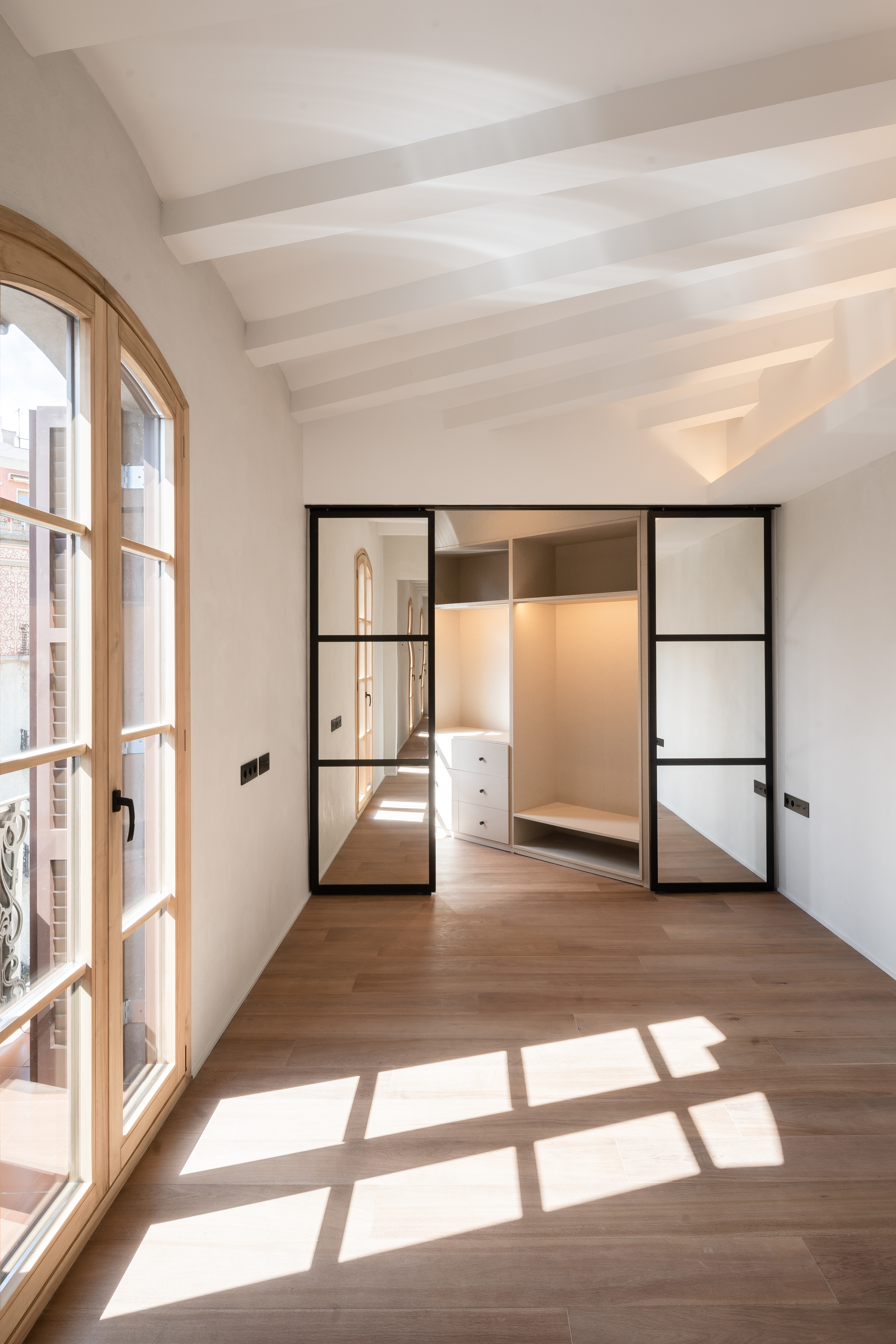 Architecture designed to maximize daylight.