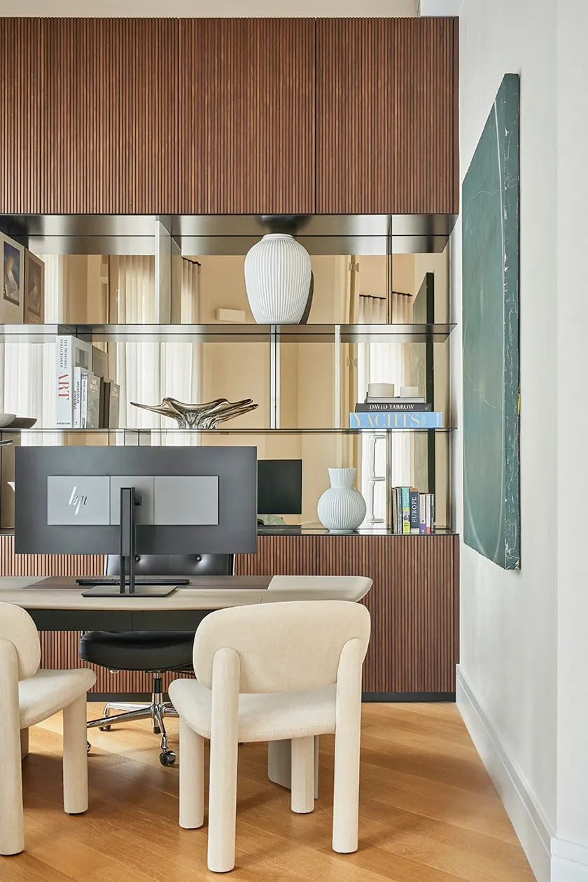 AM - DESK