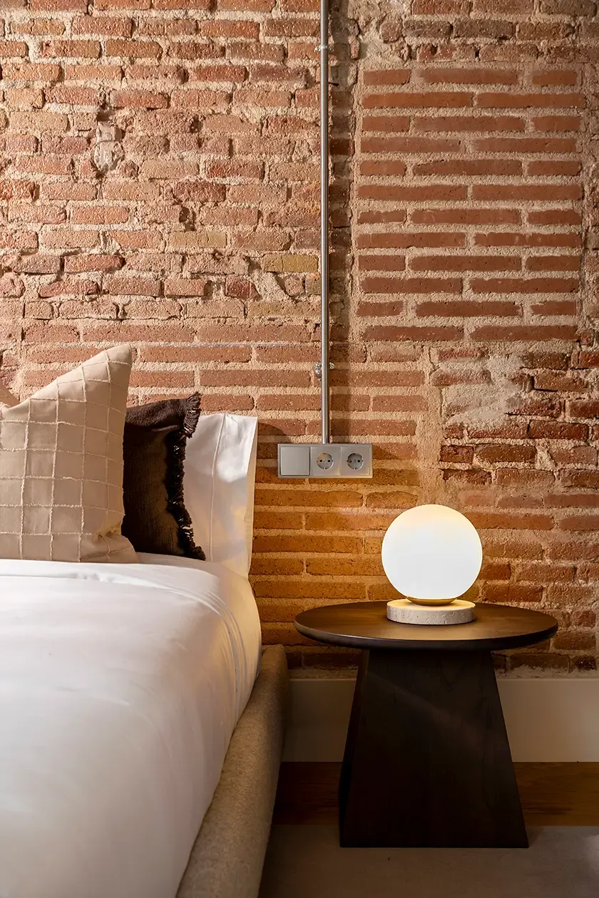 Luv-Lifestyle_Can-Ricart-LoftA10_Guest-Bedroom.webp