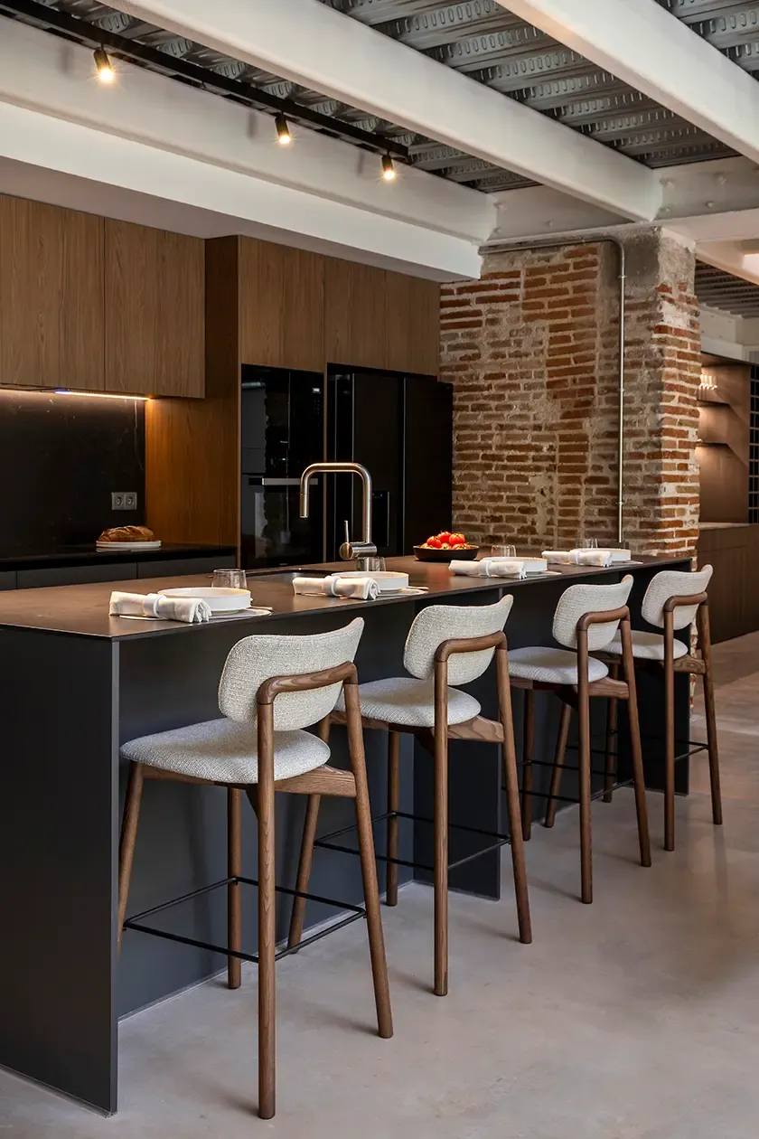 Luv-Lifestyle_Can-Ricart-LoftA10_Kitchen-1.webp