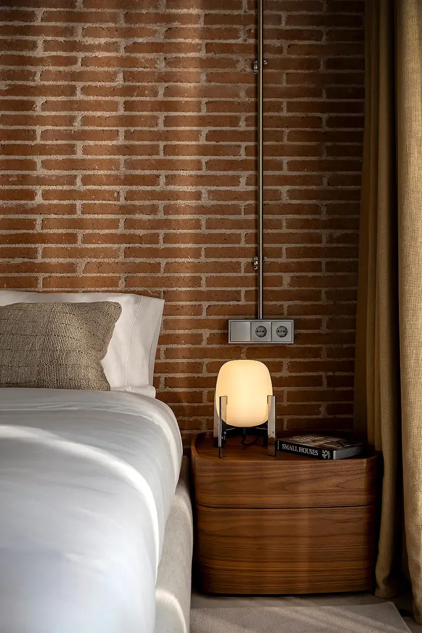Luv-Lifestyle_Can-Ricart-LoftA10_Master-Bedroom-Detail.webp